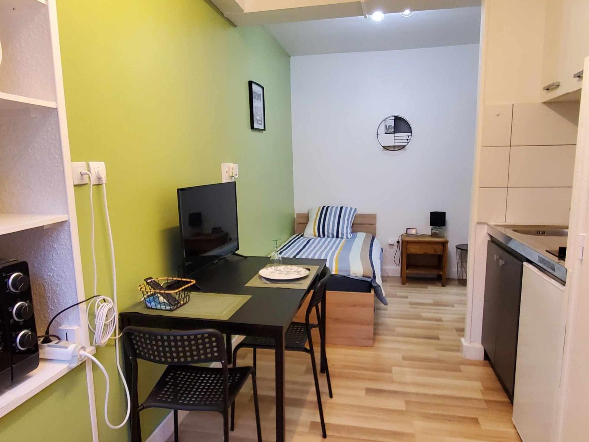 Studio Vert Tout Equipe Wifi เลอ ครูโซต์ ภายนอก รูปภาพ